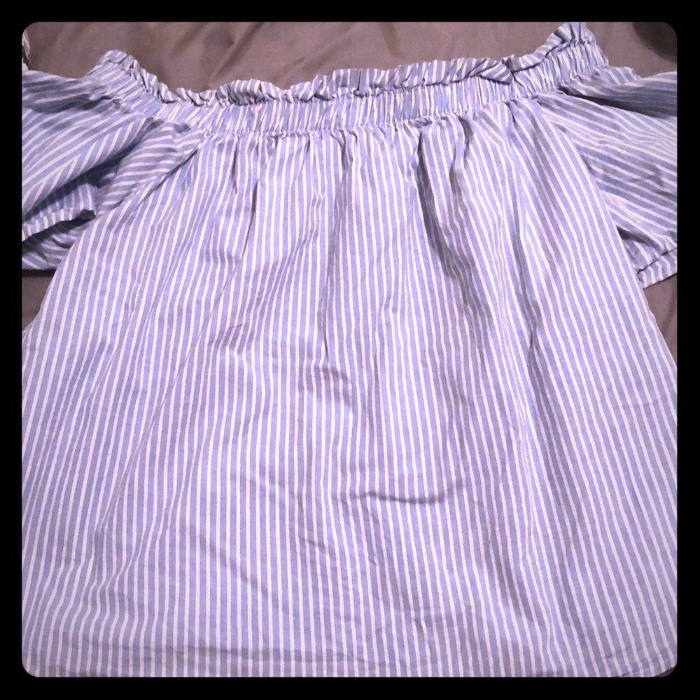 White and blue striped top